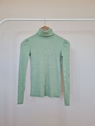 Pastelowy golf Stradivarius S prążki