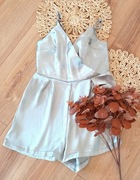 srebrny szary krótki kombinezon na ramiączkach 38M z dekoltem V