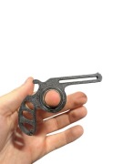 Keyspinner keychain pistolet brelok