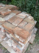 Cegła rozbiórkowa stara oczyszczona