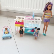 Barbie Skipper Opieka nad maluszkami