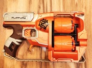NERF Zombie wyrzutnia Flipfury