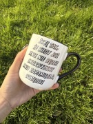 Kubek coffee czarny 330 ml żyje tak