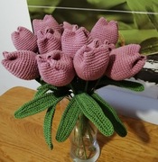 Tulipany ręcznie robione na szydełku