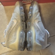 Buty Nike vapormax bialo szare 