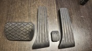 Gumki nakładki na pedały mercedes w204 w212 a1244270382 a2043000082