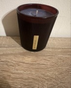 Piękna Świeczka Rituals Z Czerwonego Zestawu