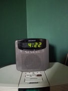 Radiobudzik Sony Digicube