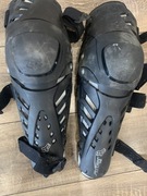 Ochraniacze kolan fox titan Pro