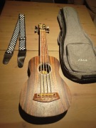 Bass bezprogowy Aklot akbu30  ukulele basowe kontrabas 