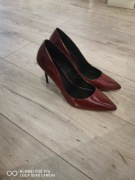 Szpilki lakierki r 45 Nowe bordowe klasyczne