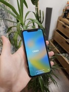 Apple iPhone 11 – 64 GB, zbity tył, ekran idealny