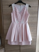 Elegancka sukienka z koronką 