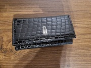 Elegancki portfel damski CROCO czarny lakierowany skórzany marki Wojewodzic