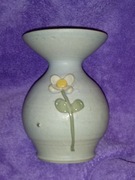 Ceramiczny wazon z uchem ręcznie wykonany