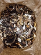 Grzyby suszone prawdziwki, koźlarze, podgrzybki cena za 100 g.