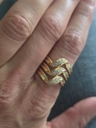 Masywny pierścionek damski. Złoty pierścionek