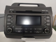 Oryginalne radio z ramką do KIA Sportage.  Posiada Bluetooth oraz CD