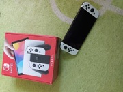 NINTENDO SWITCH OLED + akcesoria i gra