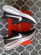 Nike Revolution 8 EasyOn - 44,5 / 28,5 cm - Nowe - do biegania po asfalcie