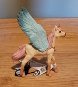Schleich bayala pegaz z ozdobną biżuteria źrebię figurka model z 2017 r.