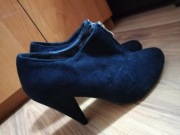 Granatowe botki 