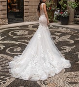 Suknia Ślubna Pollardi Ida Torez model Rebecca Z długim trenem 34/XS 