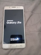 Smartfon Samsung Galaxy J5 -złoty