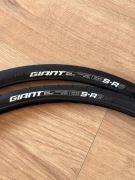Opony szosowe Giant S-R3 AC (700x28C)