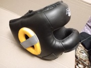 Kask bokserski Storm Cloud z osłoną nosa nowy, obciążenia, taśmy