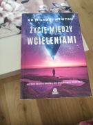 Życie miedź wcieleniami, Dr Michael Newton