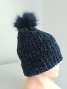 Czapka damska z pomponem 