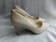 R.Polański szpilki czółenka skóra naturalna cieliste nude 38