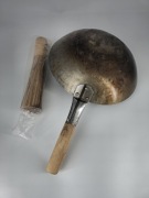 Profesjonalny Zestaw: Wok ze Stali Węglowej 33 cm + Pierścień + Szczotka