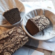 Chleb żytni na zakwasie z czarnuszką– peł.mąka z własnej uprawy(bez chemii)