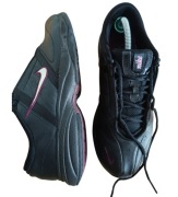 Nike Wmns Steady V Leather buty sportowe sneakersy r 38 skóra naturalna