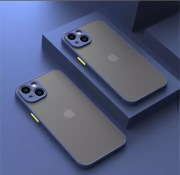 Pokrowiec matowy iPhone 12