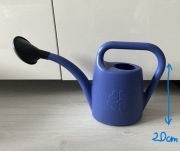 Duża konewka plastikowa