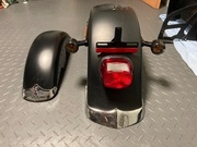 Harley Davidson Fat boy 103 błotniki komplet wachacz air box koło pasowe..