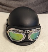 Fajny Kask na motocykl lub skuter