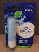 NIVEA - PIELGNUJĄCA POMADKA DO UST - HYDRO CARE - SPF 15 