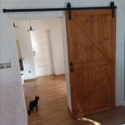 Drewniane drzwi przesuwne 