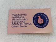 Nowy pin przypinka różowa kupa