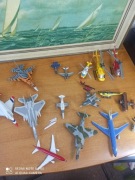 Zestaw modeli samolotów i helikopterów – kolekcja / zabawki