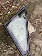 Szyba trójkąt prawy przód Sharan 2001 