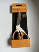 FISKARS NOŻYCE NOŻYCZKI KRAWIECKIE DO MATERIAŁU PROFESJONALNE OSTRE 23CM