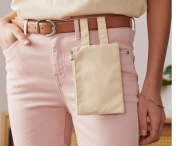 Beżowa Saszetka na Pasek z Ochroną RFID, Bezpieczna i Dyskretna