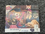 Puzzle HUADADA 1000 el. Psy w salonie – NOWE