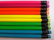 Ołówek HB w pięknych kolorach