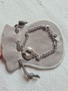 Bransoletka GUESS kampania Guess With Love srebrna